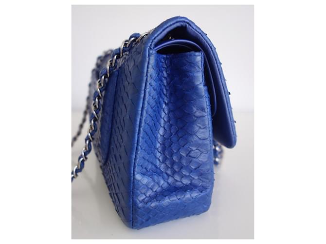 Timeless Borsa Chanel Classic in pitone blu - vista 3