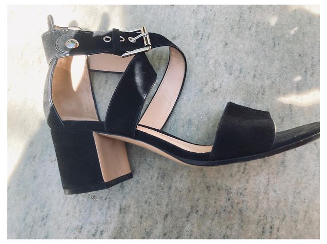 Sandali Gianvito Rossi Portofino in camoscio nero - vista 8