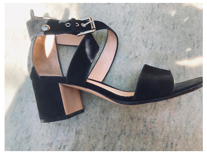 Sandali Gianvito Rossi Portofino in camoscio nero - vista 6
