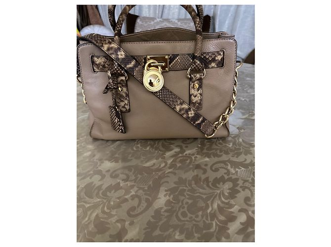 Sac à main Michael Kors en agneau couleur sable - vue 5