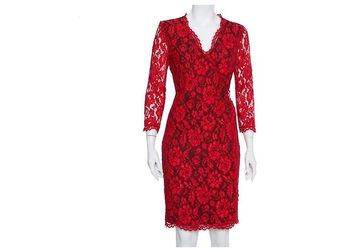 Diane Von Furstenberg DvF Julianna Vestido envelope vermelho e preto com renda - vista 3