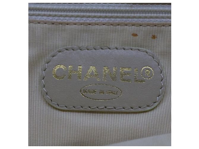 CHANEL Executive-Einkaufstasche mit Drehverschluss und Klappe, Kaviarhaut, Beige, CC Auth 43325 - Ansicht 22