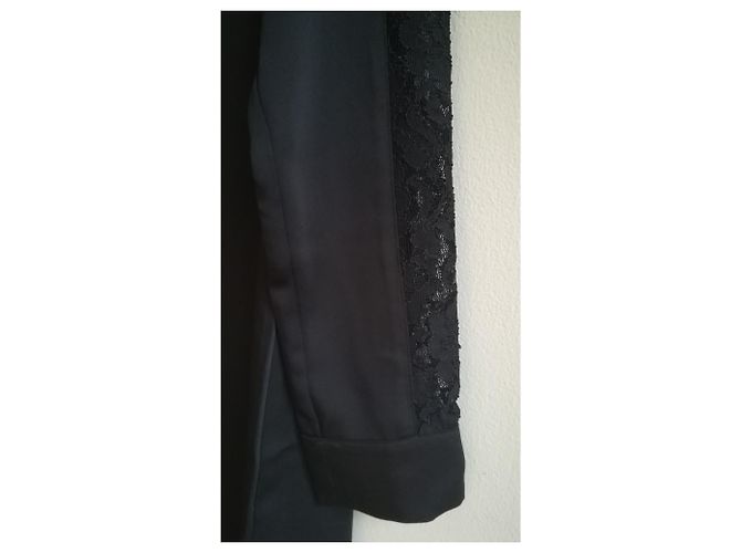 Bcbg Max Azria Schwarzes Kleid mit Spitzenärmeln - Ansicht 5