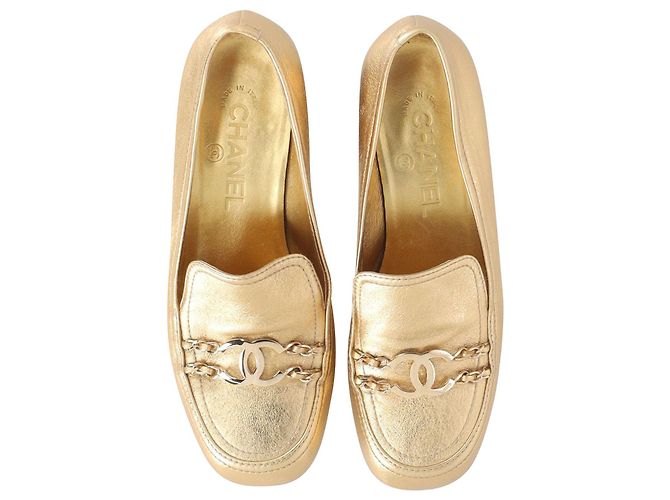 Mocassini Chanel Chain CC Logo in pelle oro D'oro Metallico - vista 3