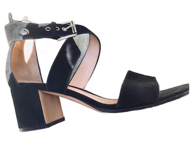 Sandali Gianvito Rossi Portofino in camoscio nero - vista 2