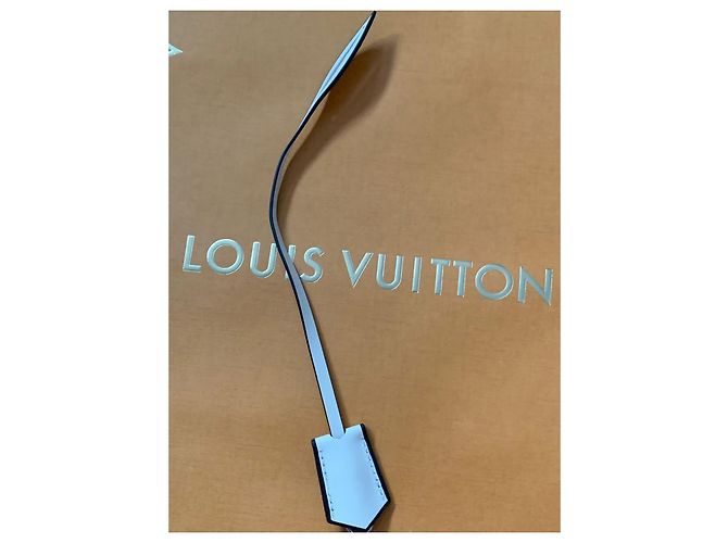 Louis Vuitton Taschenanhänger Beige Leder - Ansicht 2