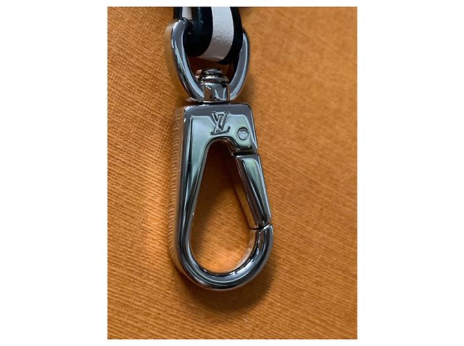 Louis Vuitton Taschenanhänger Beige Leder - Ansicht 5
