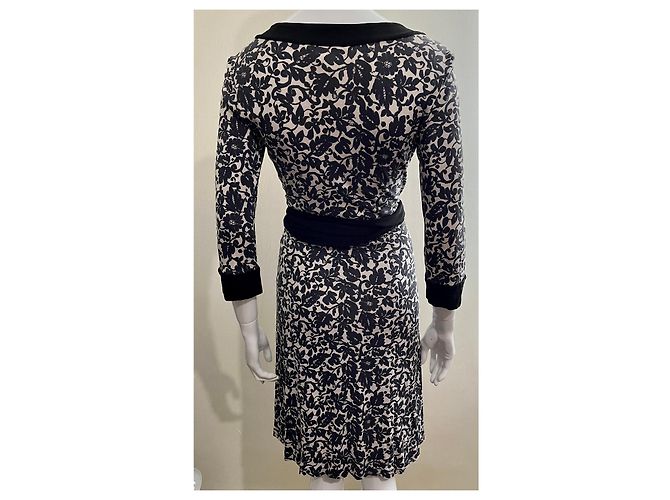 Diane Von Furstenberg DvF Vintage Taurus Wickelkleid aus Seidenjersey - Ansicht 4