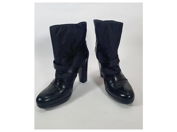 Stivaletti Stuart Weitzman Neri in Pelle e Tessuto Nero - vista 3