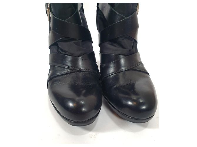 Stivaletti Stuart Weitzman Neri in Pelle e Tessuto Nero - vista 4