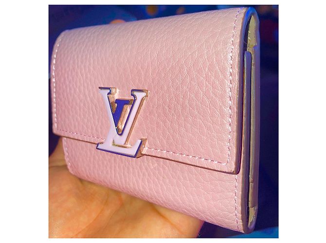Louis Vuitton Capucines XS Geldbörse Rosa Taurillon Leder Pink - Ansicht 9