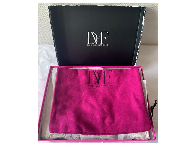 Diane Von Furstenberg BECCA TOO décolleté vernice nero bianco blu - vista 12
