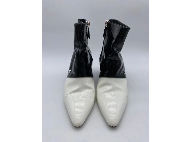 Botas CHANEL T.UE 39 Cuero Negro - vista 3