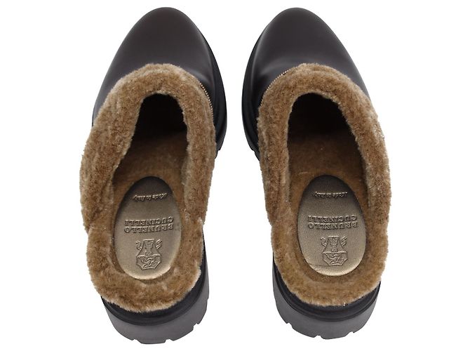 Brunello Cucinelli Zoccoli Shearling Lug-Sole in Pelle Marrone - vista 4