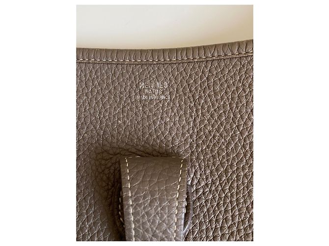 Borsa Hermès Evelyne Etoupe in pelle Togo GM Grigio - vista 11