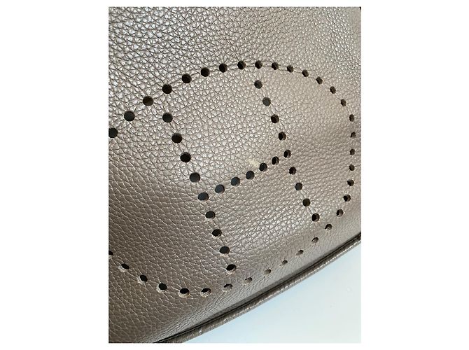 Borsa Hermès Evelyne Etoupe in pelle Togo GM Grigio - vista 15