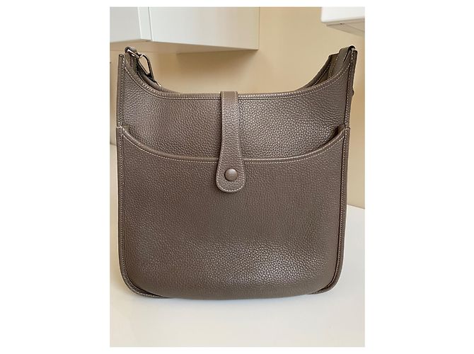 Borsa Hermès Evelyne Etoupe in pelle Togo GM Grigio - vista 3