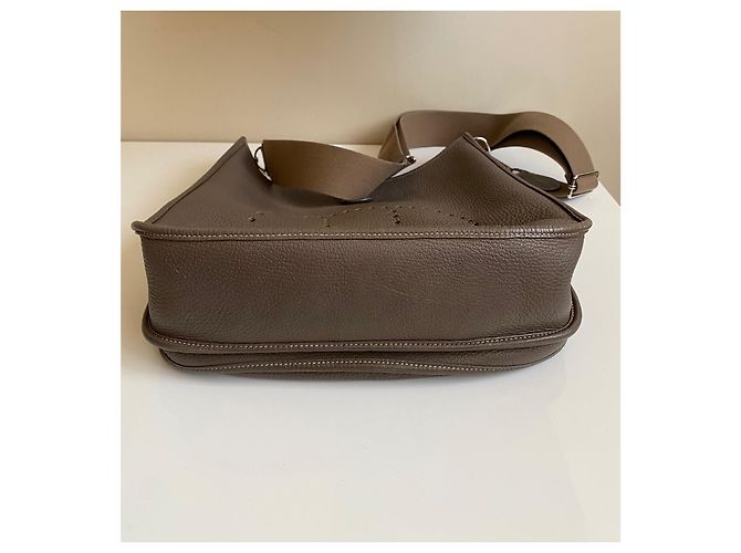 Borsa Hermès Evelyne Etoupe in pelle Togo GM Grigio - vista 6