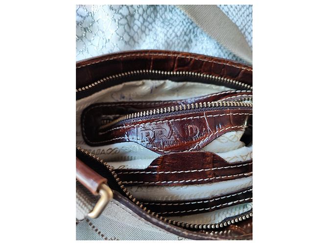 Borsa a tracolla Prada beige in pelliccia e tweed - vista 4