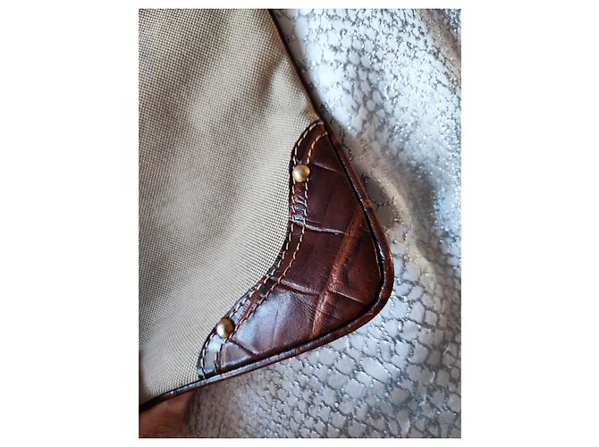 Borsa a tracolla Prada beige in pelliccia e tweed - vista 7