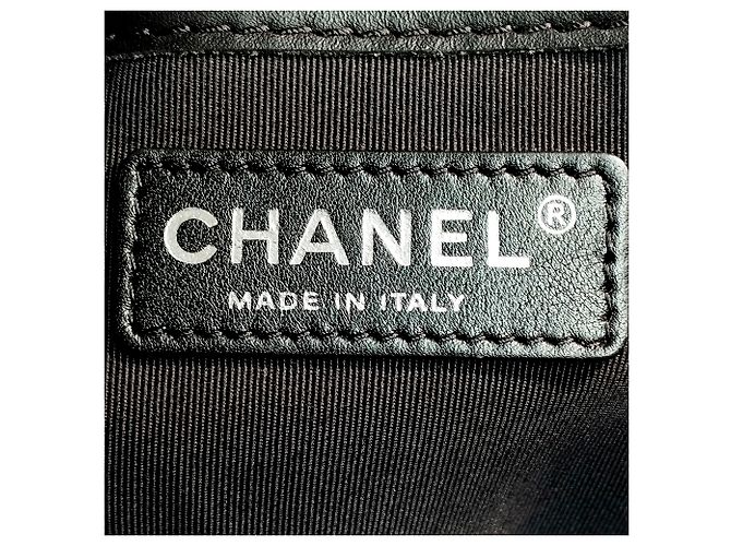 Chanel Black Patent Boy Reverso Shopping Tote Nero - vista 10