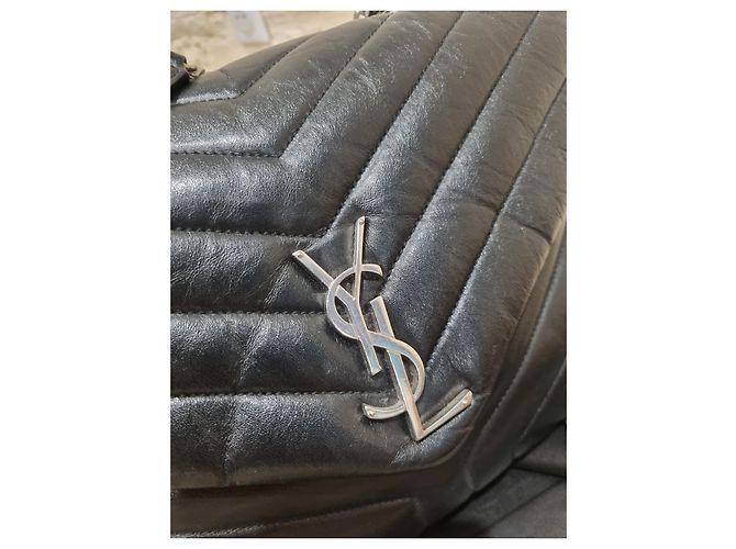 Yves Saint Laurent Loulou Borsa a Tracolla in Pelle di Agnello Nera - vista 6