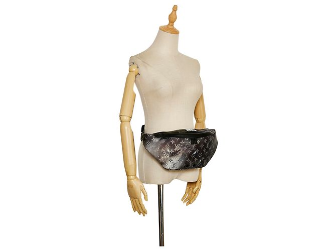 Bumbag Riñonera Galaxy Discovery Monograma Negra Louis Vuitton Negro - vista 10