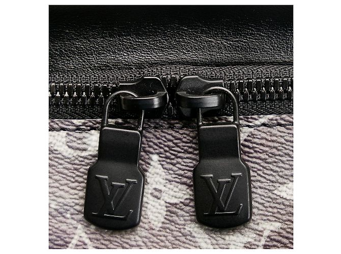 Bumbag Riñonera Galaxy Discovery Monograma Negra Louis Vuitton Negro - vista 8