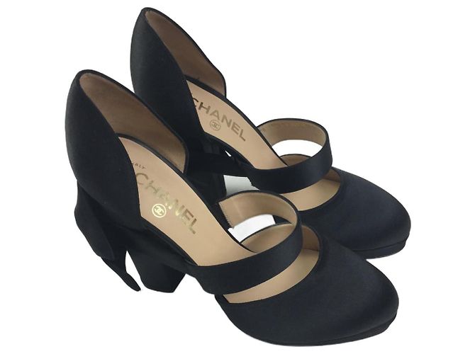 Cambon Chanel Décolleté in raso con fiocchi Nero - vista 2