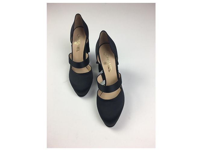 Cambon Chanel Décolleté in raso con fiocchi Nero - vista 9