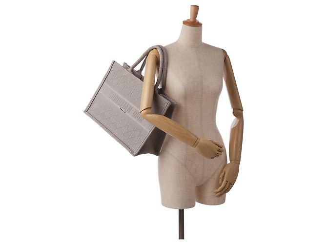 Borsa a libro ricamata Cannage media grigia Dior Marrone - vista 9