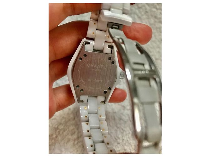 Chanel J12 Uhr Keramik Weiß mit Diamanten - Ansicht 6