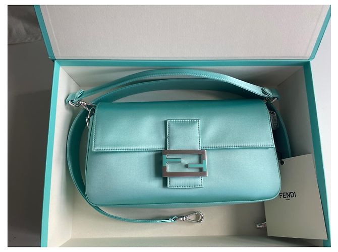 Baguette Fendi x Tiffany&Co. bastone Turchese - vista 3