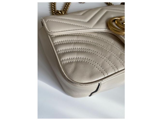 Borsa a tracolla Gucci GG Marmont in pelle bianca Bianco - vista 11