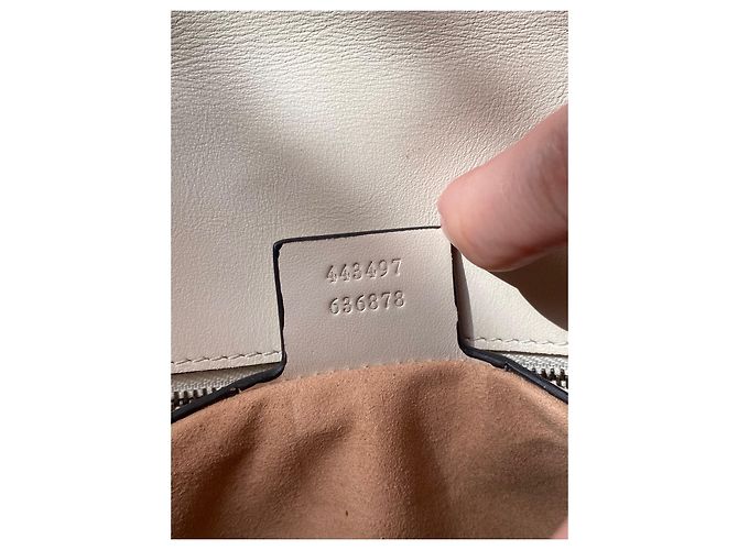 Borsa a tracolla Gucci GG Marmont in pelle bianca Bianco - vista 16