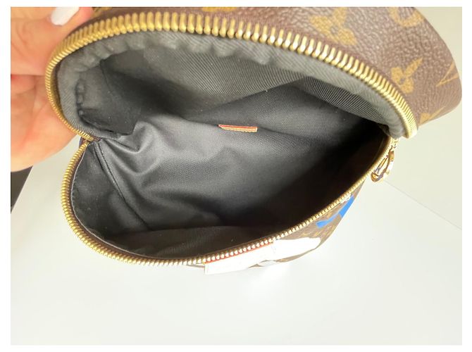 Bumbag Louis Vuitton Marsupio LV x League of Legends Marrone - vista 9