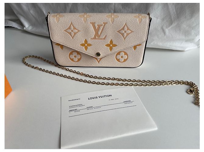 Louis Vuitton Pochette Felicie a bordo piscina Crema - vista 6