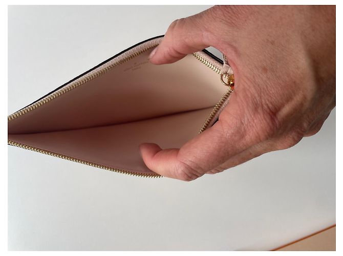 Louis Vuitton Pochette Felicie a bordo piscina Crema - vista 8