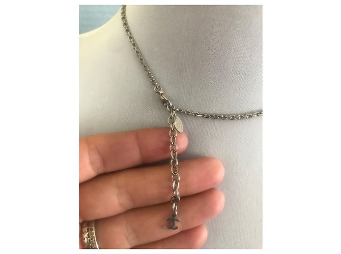 Collana Chanel con pendente a cuore CC multicolore - vista 5
