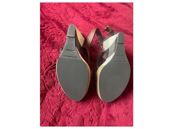 Mule con zeppa Burberry in pelle marrone - vista 12