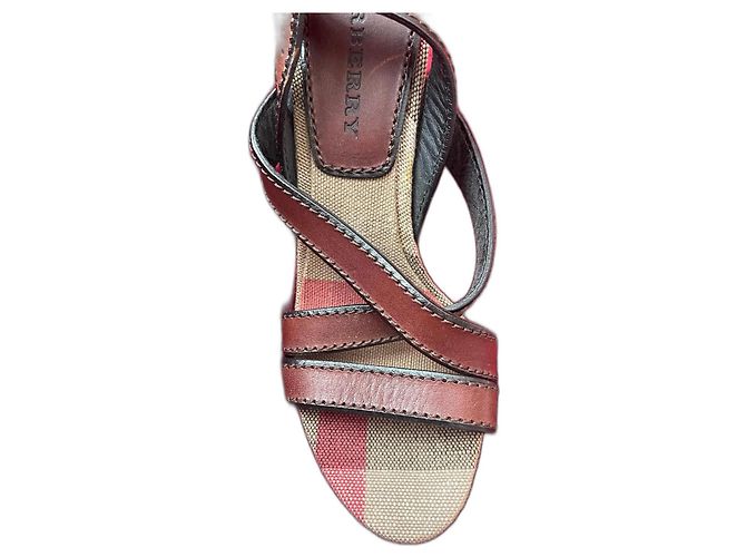 Mule con zeppa Burberry in pelle marrone - vista 2