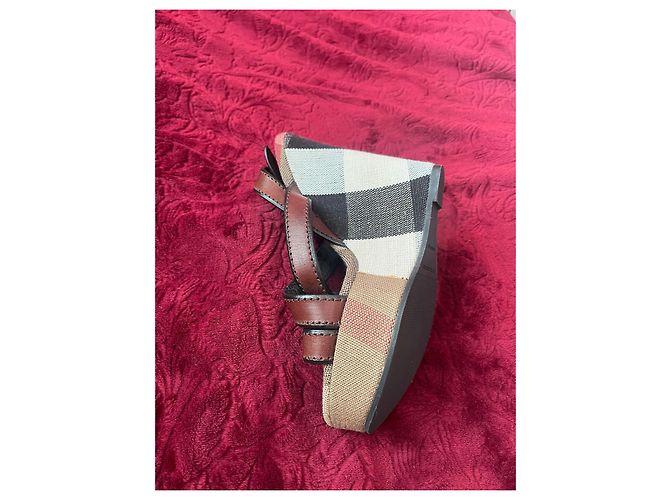 Mule con zeppa Burberry in pelle marrone - vista 5