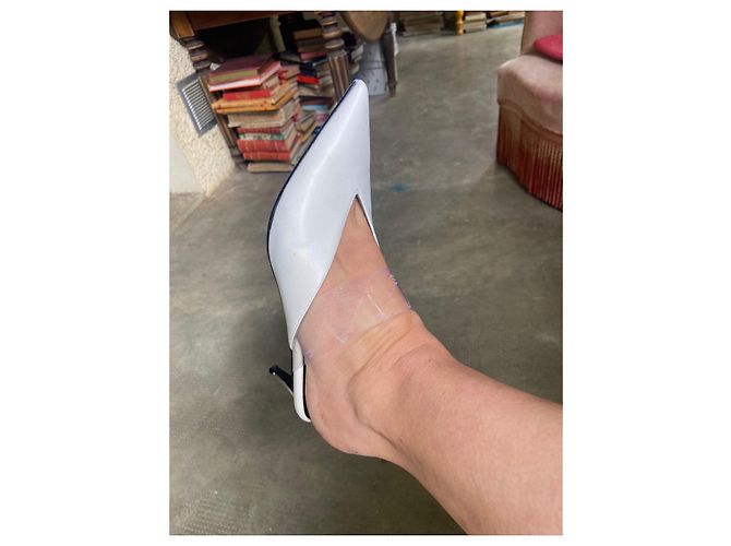 Stella Mc Cartney Mules Stella McCartney en cuir blanc à bout pointu - vue 12