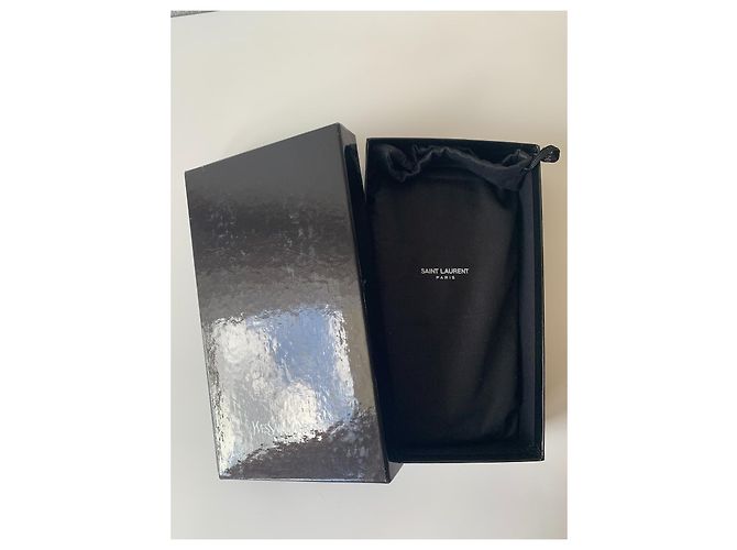 Saint Laurent Chyc Geldbörse aus fuchsia Leder Fuschia - Ansicht 17