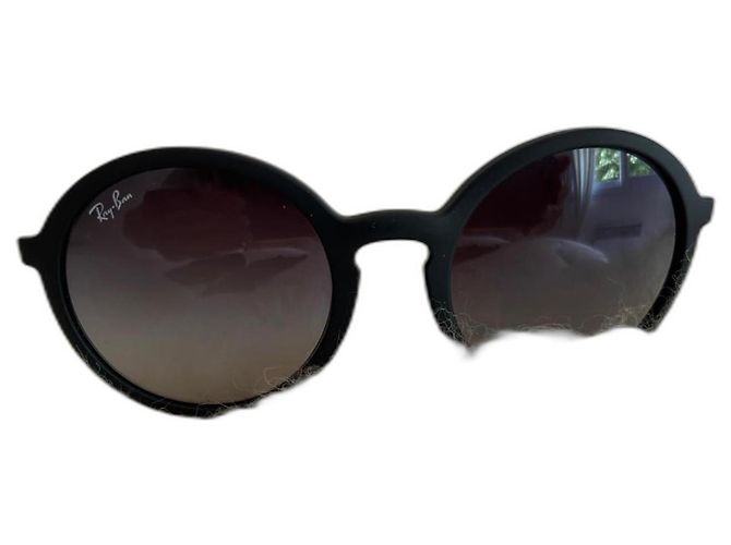 Ray-Ban Sunglasses Black - view 3