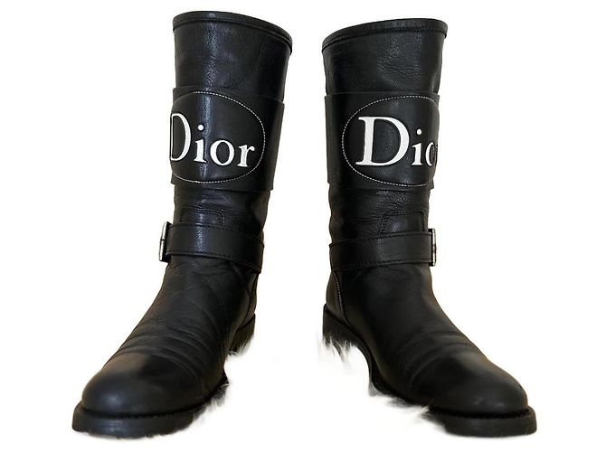 Botas Christian Dior de couro preto com fivela e estrelas logo 36 - vista 4