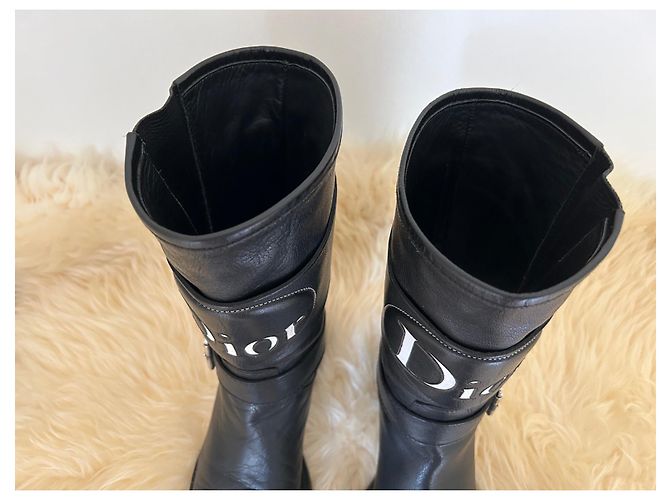 Botas Christian Dior de couro preto com fivela e estrelas logo 36 - vista 7