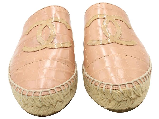 Timeless Sabot Espadrillas Chanel Logo in pelle rosa - vista 3