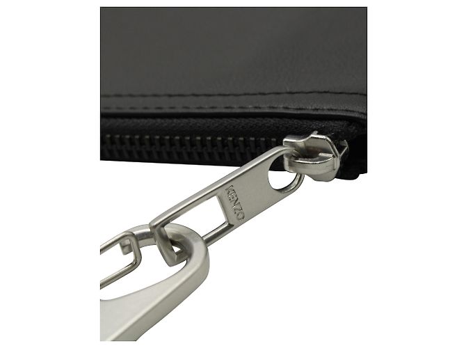 Kenzo Upperr bestickte Clutch aus schwarzem Leder - Ansicht 5