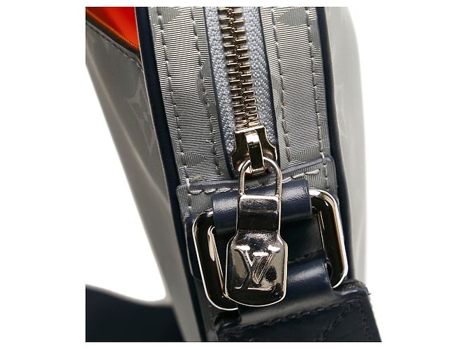 Louis Vuitton Grey Monogram Satellite Alpha Messenger Nero Grigio - vista 9